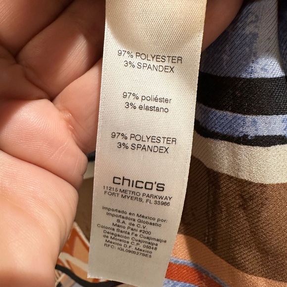 Chico’s Aztec Tribal Print Long Sleeve Pullover Blouse Size 2 (Large) - Picture 9 of 9